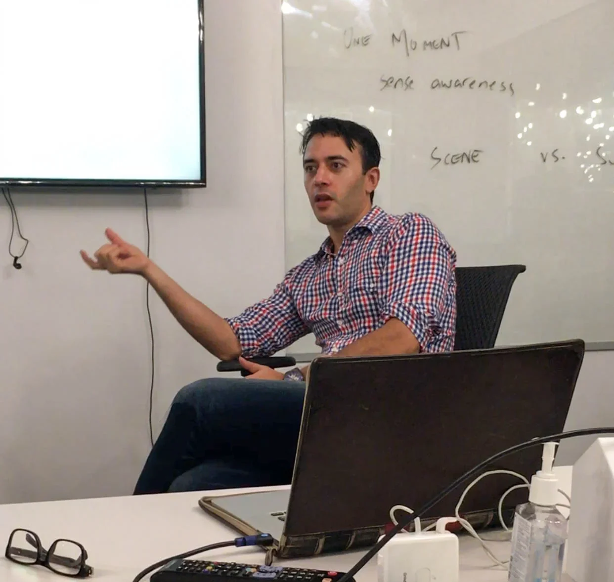 Jay Dixit teaching a corporate storytelling workshop